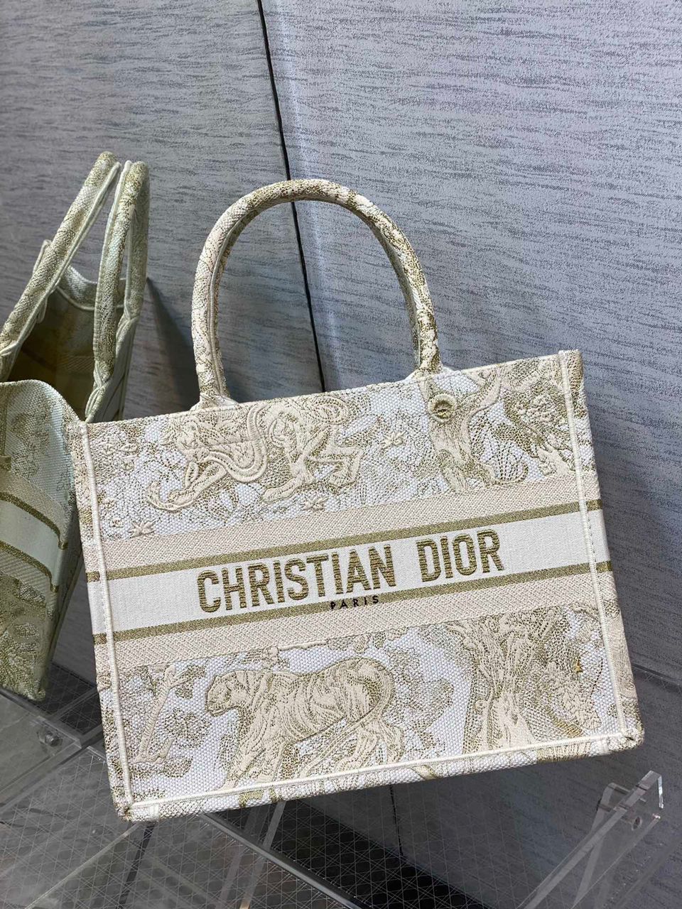 1:1 Replica Christian Dior Medium Dior Book Tote Gold-Tone Toile de Jouy Embroidery, Gold, For Women Women’s Handbags, 36cm CD M1296ZTQO_M01E
