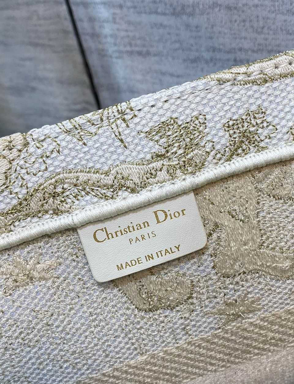 1:1 Replica Christian Dior Medium Dior Book Tote Gold-Tone Toile de Jouy Embroidery, Gold, For Women Women’s Handbags, 36cm CD M1296ZTQO_M01E