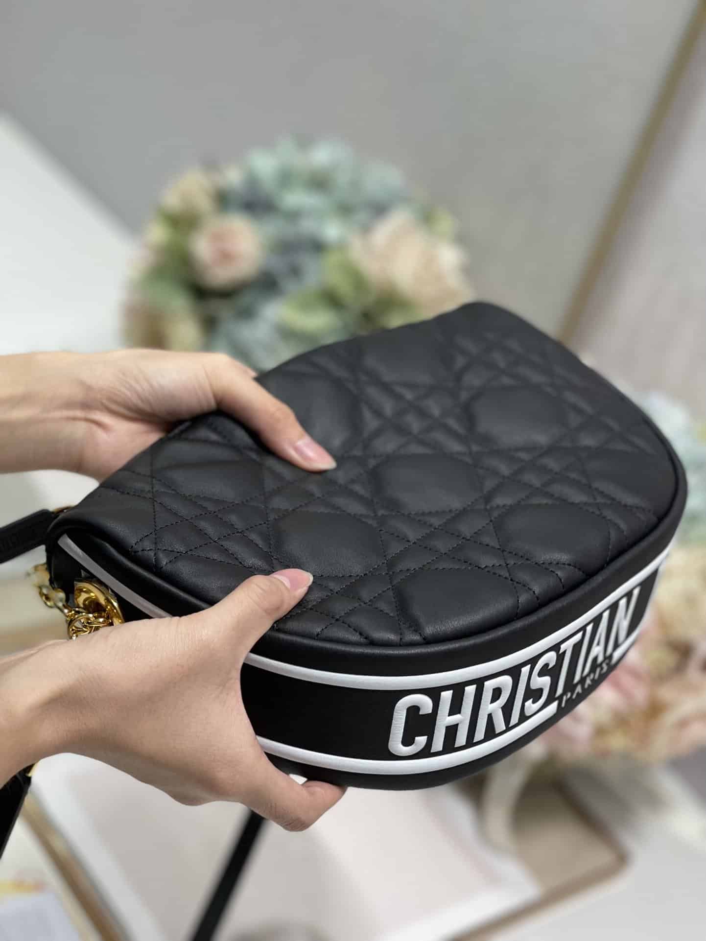 1:1 Replica Christian Dior Medium Dior Vibe Hobo Bag Black Cannage, Black, For Women Women's Handbags, Crossbody Bags, 30cm CD M7201ONOA_M911 - Image 4