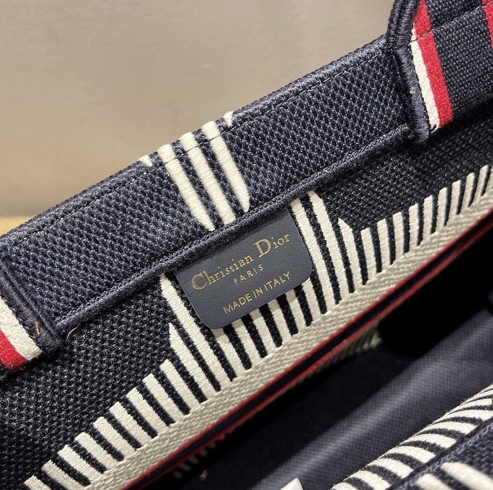 1:1 Replica Christian Dior Medium DiorAlps Book Tote Black Three-Tone Embroidery, Black, For Women Women’s Handbags, Shoulder Bags, 36cm CD