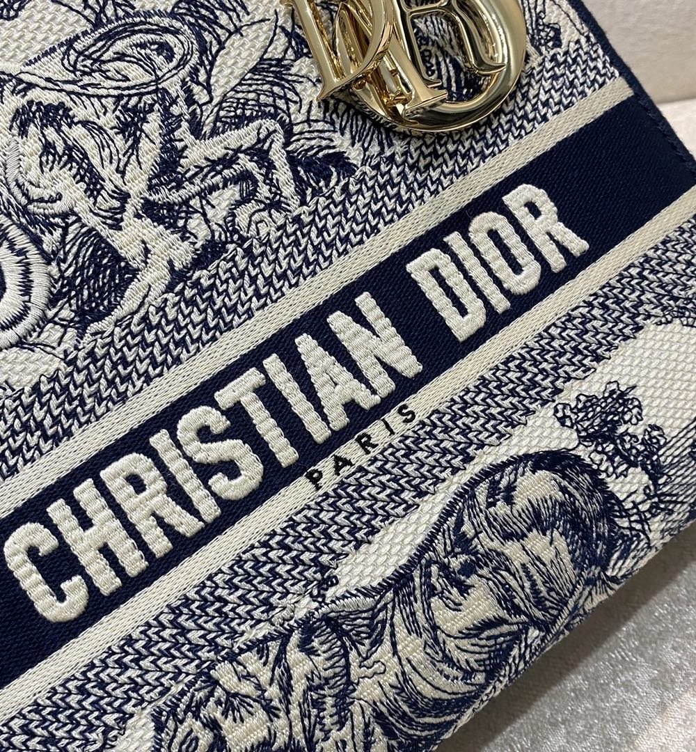 1:1 Replica Christian Dior Medium Lady D-Lite Bag Blue Toile de Jouy Reverse Embroidery, Blue, For Women Women's Handbags, Crossbody Bags, 24cm CD M0565ORGO_M928