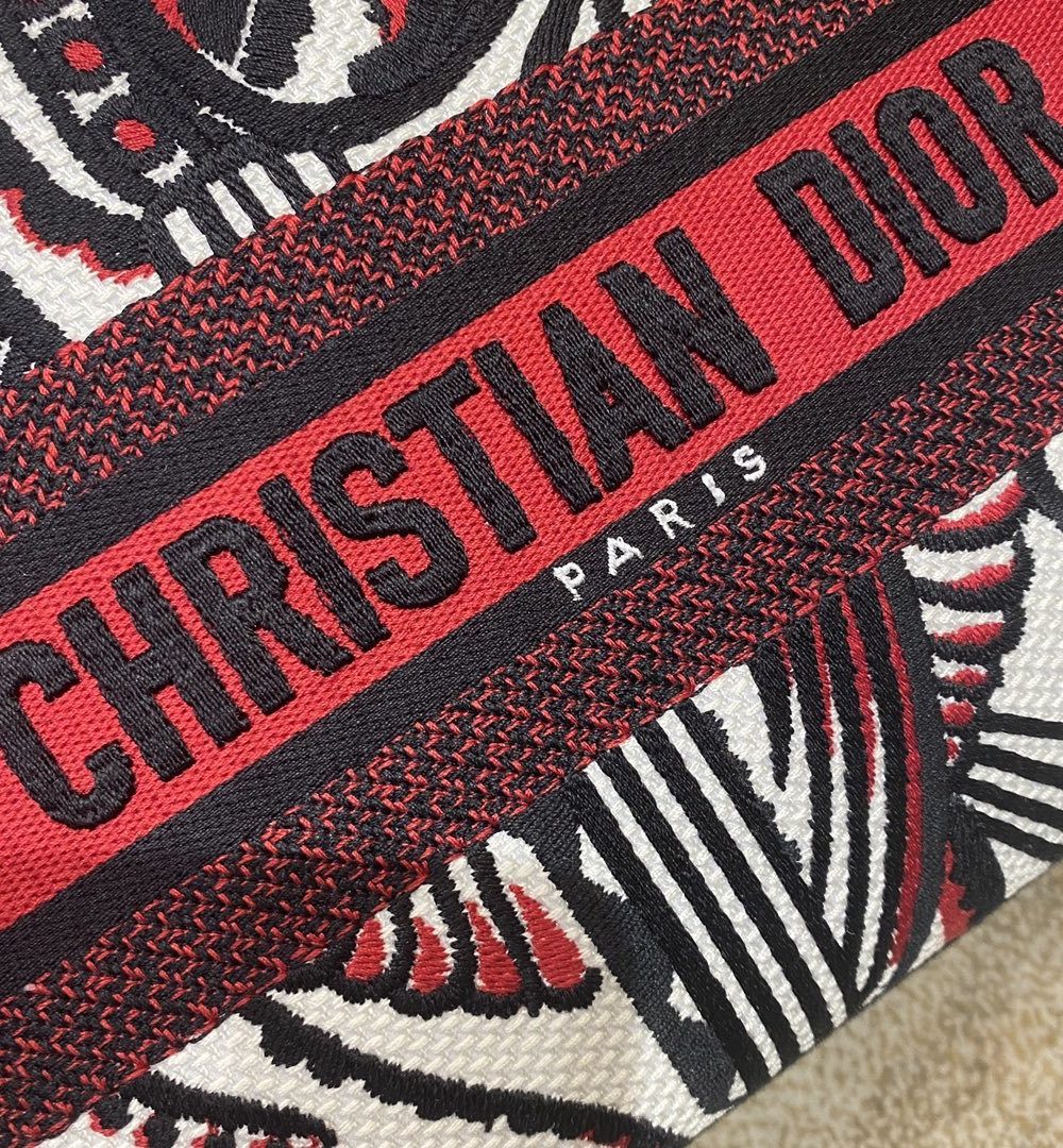 1:1 Replica Christian Dior Medium Lady D-Lite Bag Multicolor Cupidon Embroidery, Red/Latte, For Women Women's Handbags, 24cm CD M0565OTQG_M941