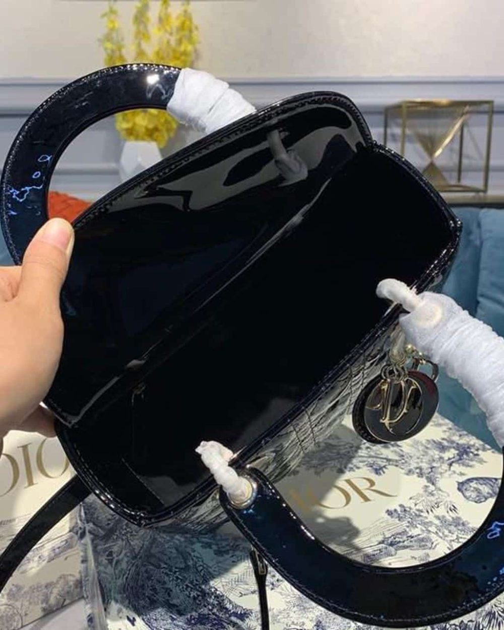 1:1 Replica Christian Dior Medium Lady Dior Bag Black Cannage For Women 9.5in/24cm CD M0565ONGE_M900