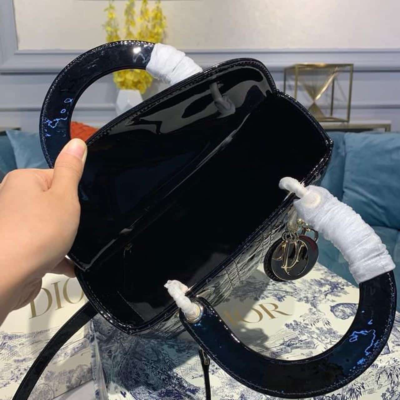 1:1 Replica Christian Dior Medium Lady Dior Bag Black Cannage For Women 9.5in/24cm CD M0565ONGE_M900 - Image 9