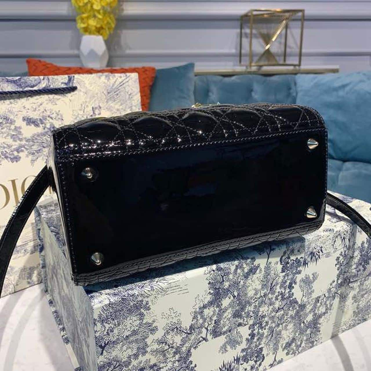 1:1 Replica Christian Dior Medium Lady Dior Bag Black Cannage For Women 9.5in/24cm CD M0565ONGE_M900 - Image 5