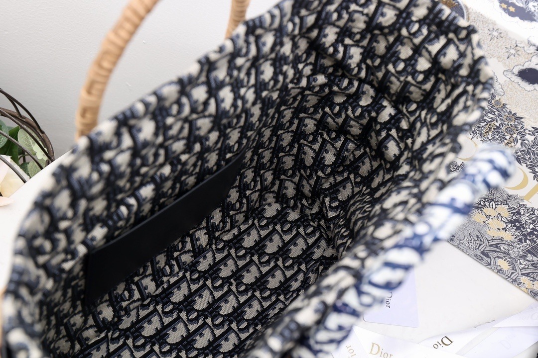 1:1 Replica Christian Dior Medium Lady Dior Bag Brown For Women 9.5in/24cm M0565CMVO_M808 - Image 4