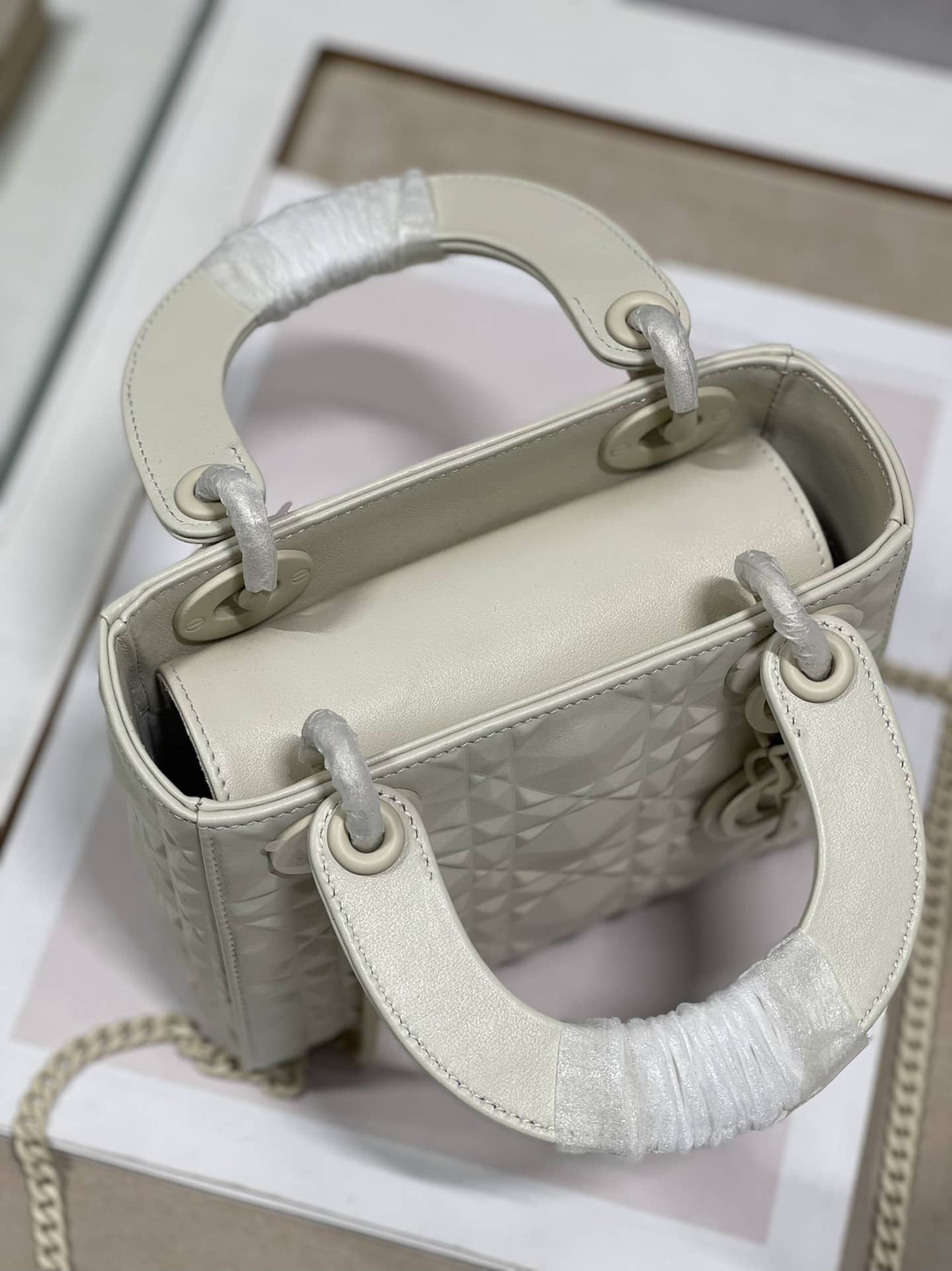 1:1 Replica Christian Dior Mini Lady Dior Bag Latte Cannage with Beaded Motif, Beige, For Women Women’s Handbags, Crossbody Bags, 18cm CD M0505INEA_M030 - Image 7