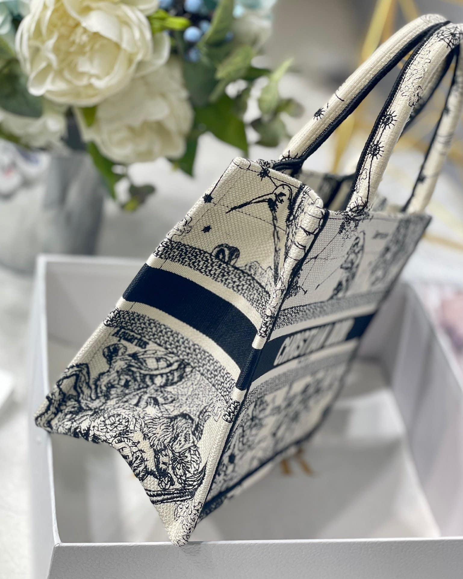 1:1 Replica Christian Dior Small Dior Book Tote White, For Women, Women’s Handbags 26.5cm/10.5in CD M1265ZRHZ_M941 - Image 6