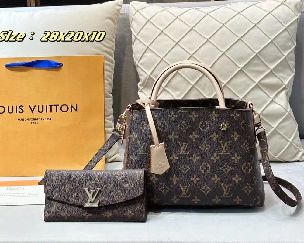 DBS-LC448 - Montaigne BB Handbag Deal