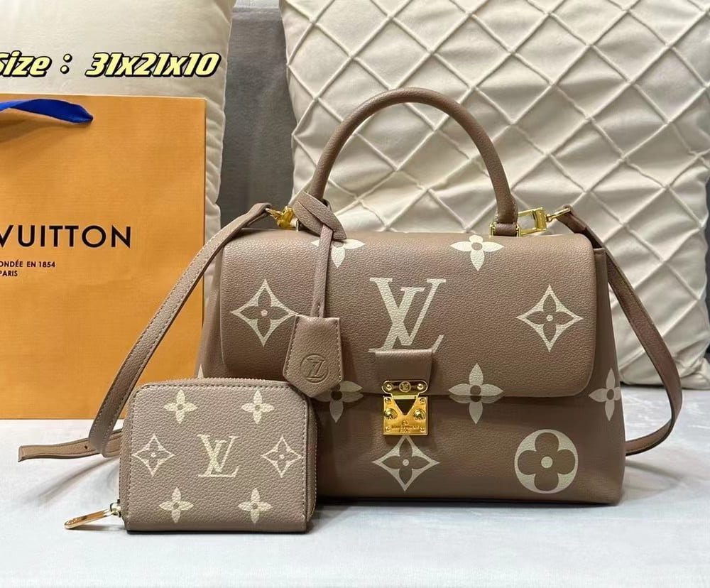 DBS-LC453 - Madeleine MM Handbag Deal