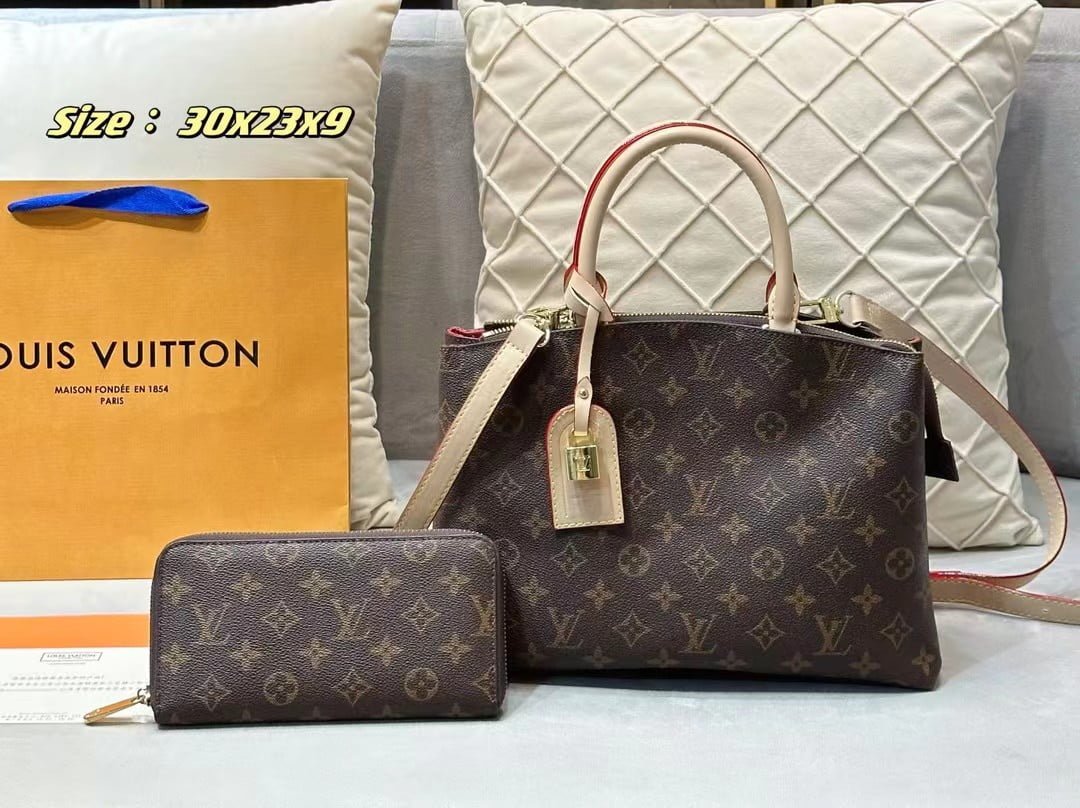 DBS-LC456 - Petit Palais Handbag Deal - Image 5