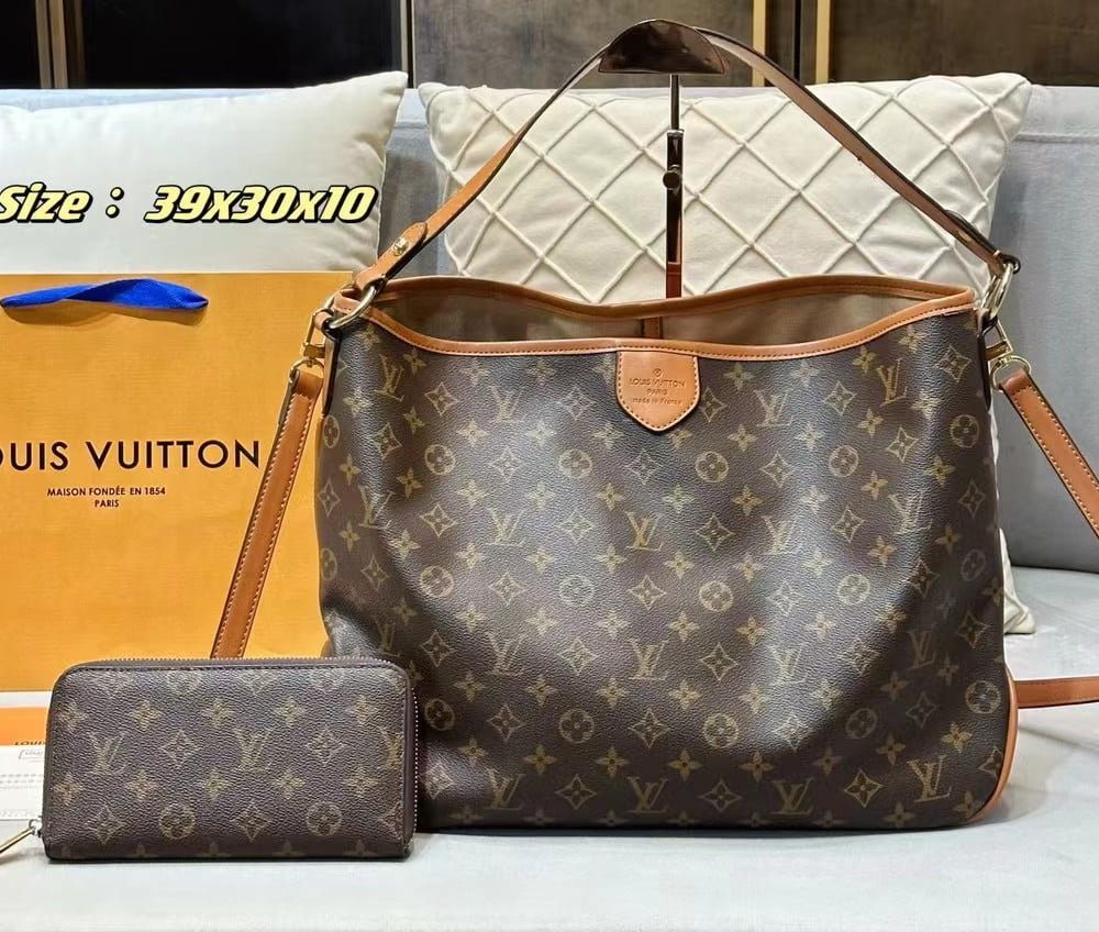 DBS-LC477 - Delightful MM Handbag Deal