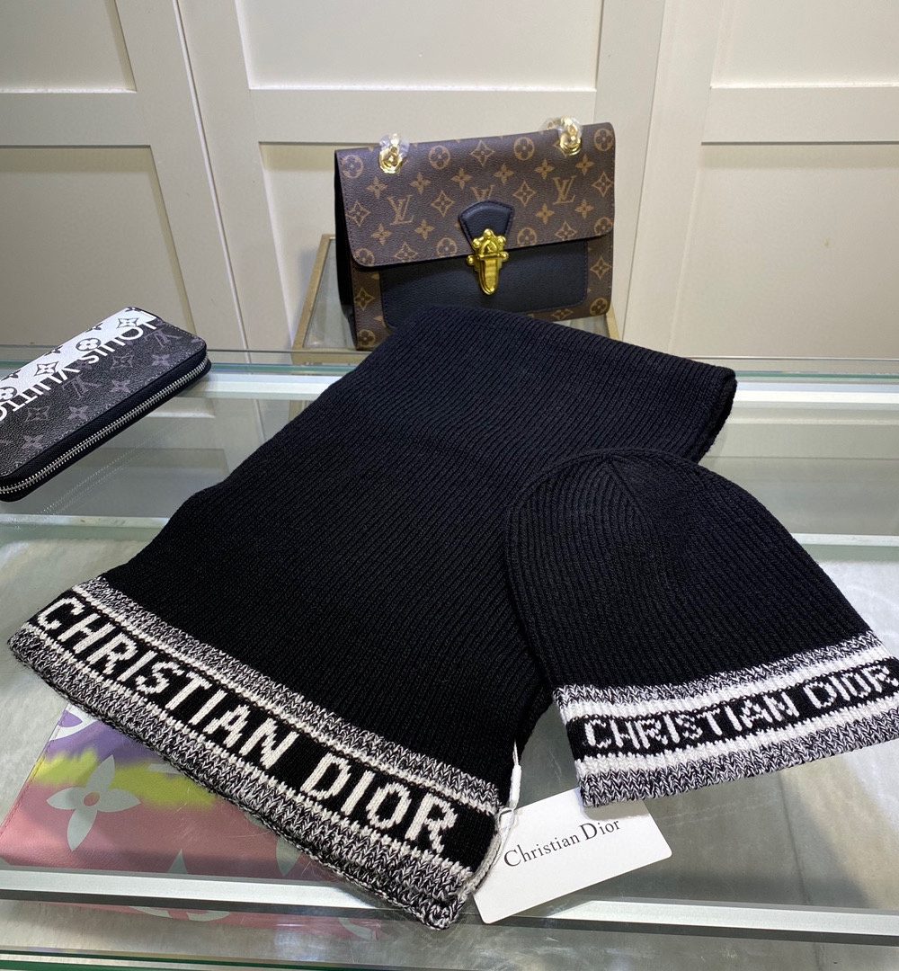 Dior Pompom Beanie & Scarf Set In Black 