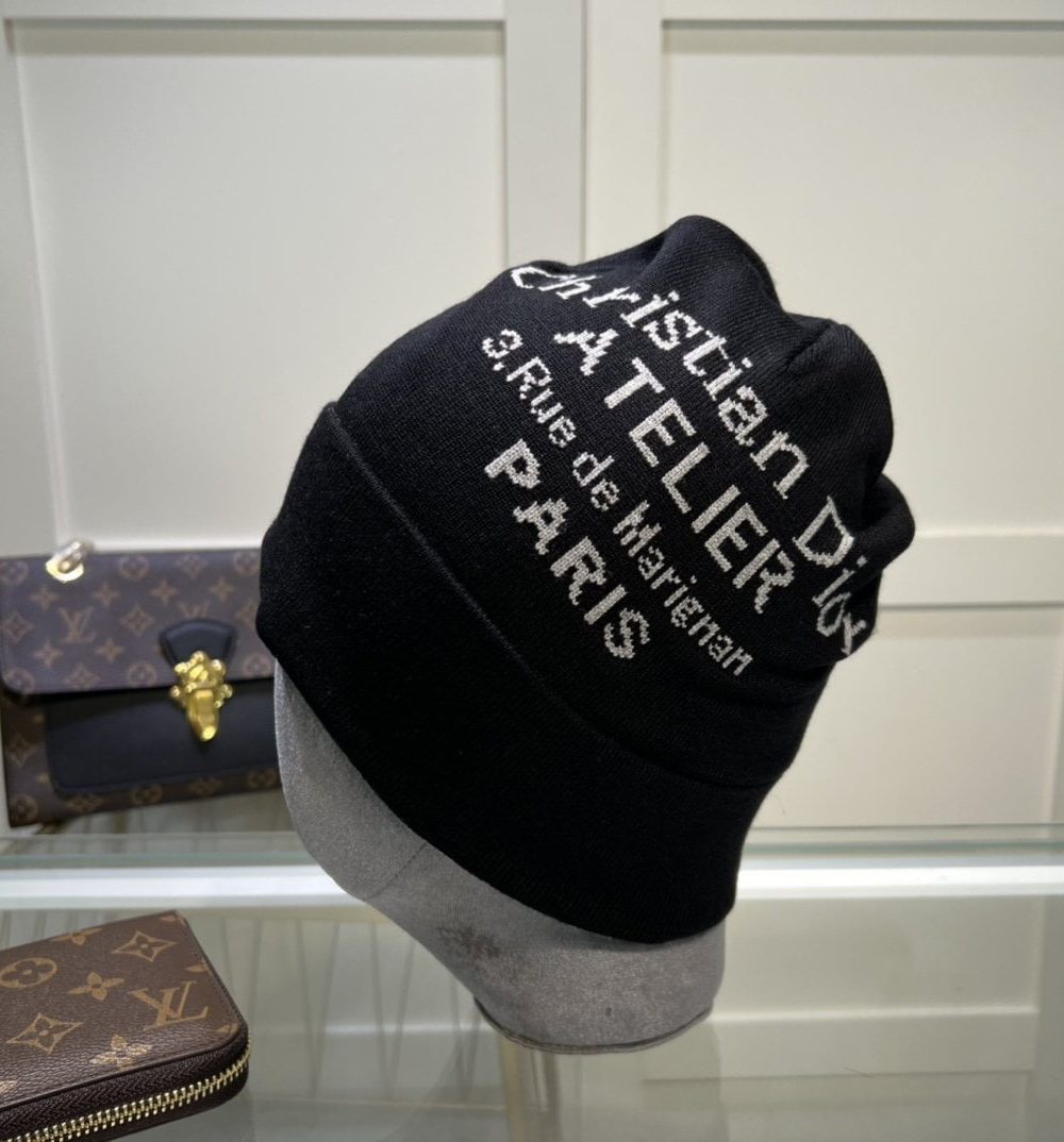 Dior Pompom Beanie In Black