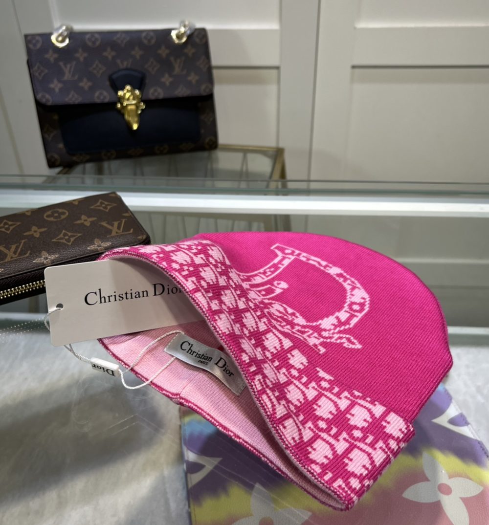 Dior Pompom Beanie In Pink