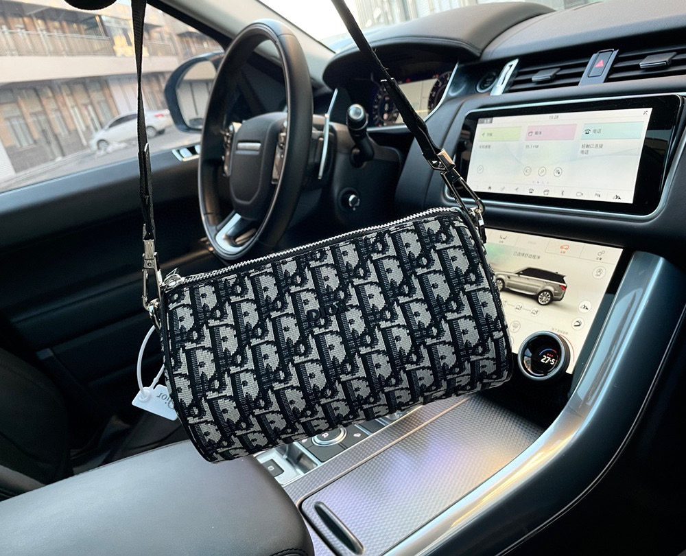 DM5045 - Dior Fashion Bag