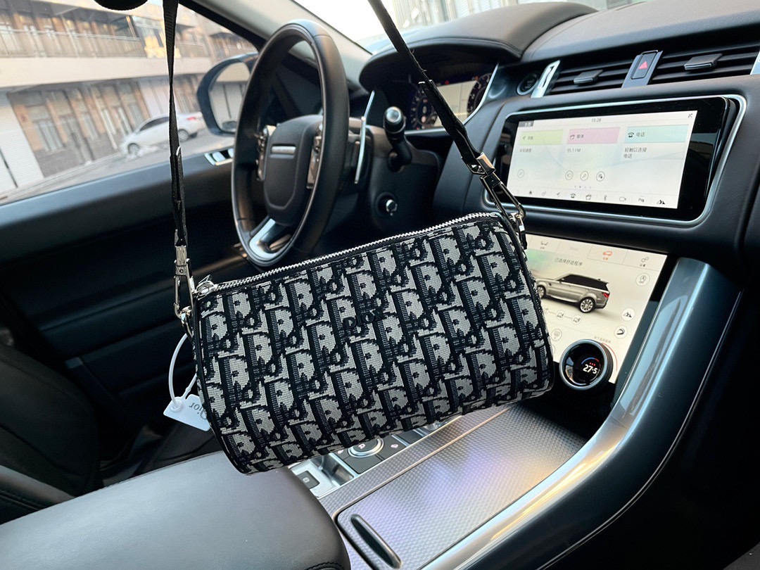 DM5045 - Dior Fashion Bag - Image 7