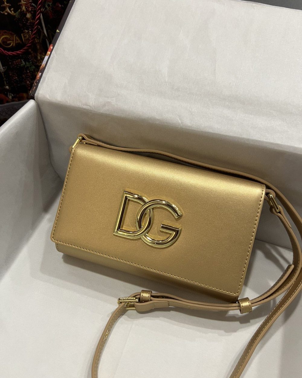 Dolce & Gabbana 3.5 Clutch Gold For Women 8.3in/21cm DG