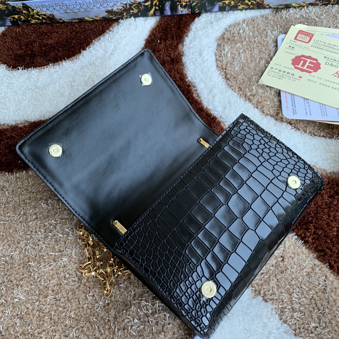 Dolce & Gabbana DG Girls Cross Body Bag Black For Women 8.3in/21cm DG - Image 6