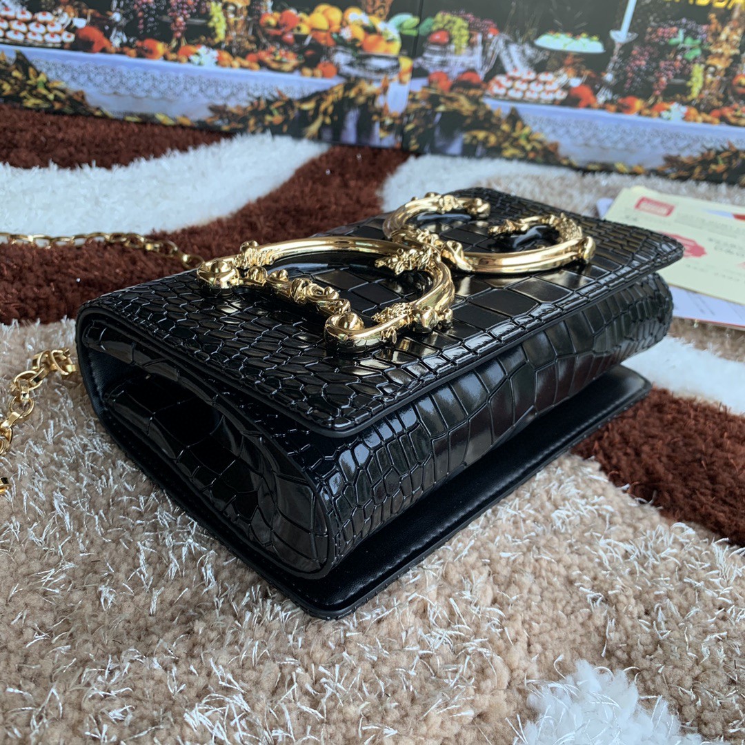 Dolce & Gabbana DG Girls Cross Body Bag Black For Women 8.3in/21cm DG - Image 3