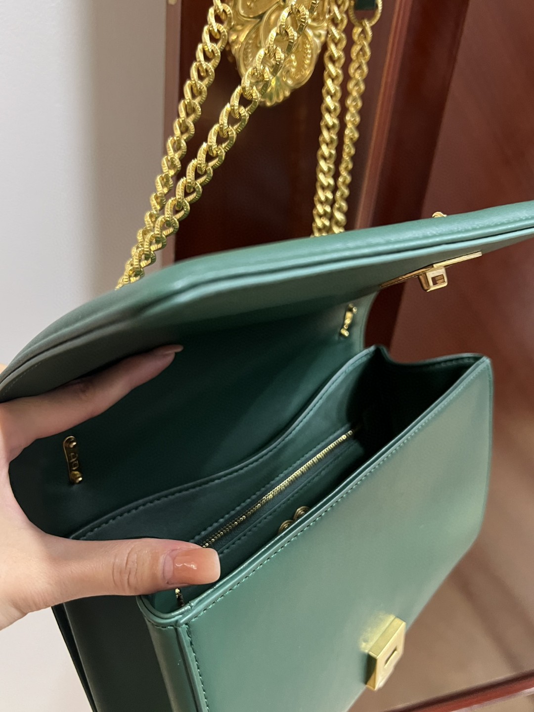 Dolce & Gabbana Large Devotion Bag In Quilted Nappa Green For Women 10in/26cm DG - Image 8