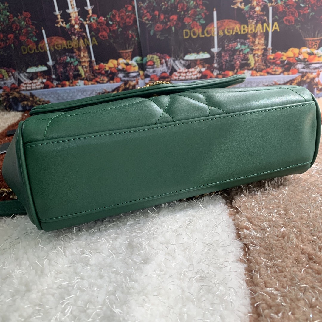 Dolce & Gabbana Medium Devotion Shoulder Bag In Quilted Nappa Green For Women 10.2in/26cm DG - Image 3