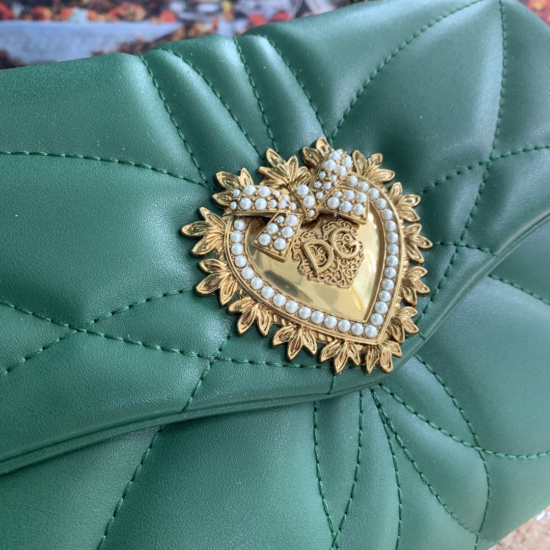 Dolce & Gabbana Medium Devotion Shoulder Bag In Quilted Nappa Green For Women 10.2in/26cm DG - Image 5