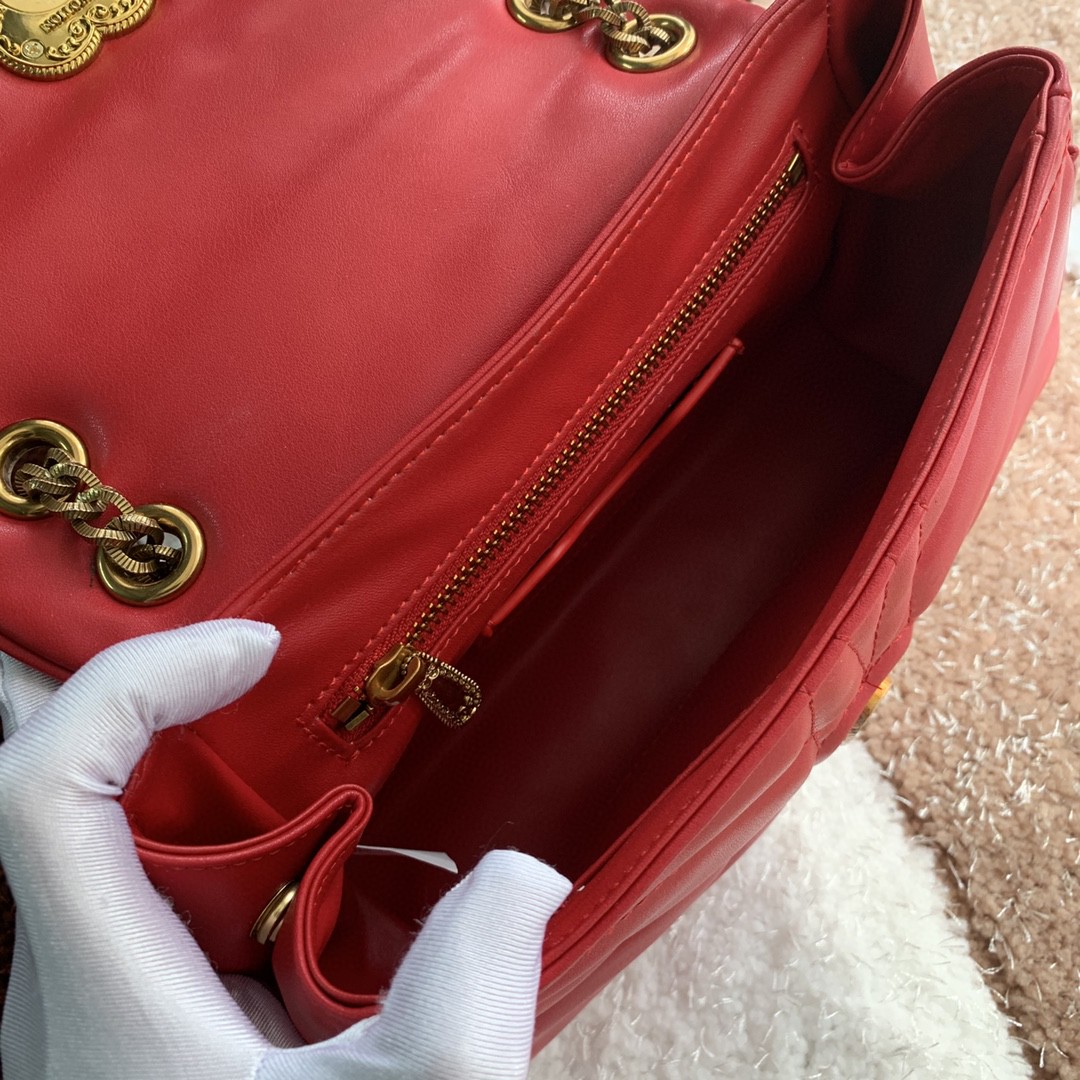 Dolce & Gabbana Medium Devotion Shoulder Bag In Quilted Nappa Red For Women 10.2in/26cm DG - Image 4