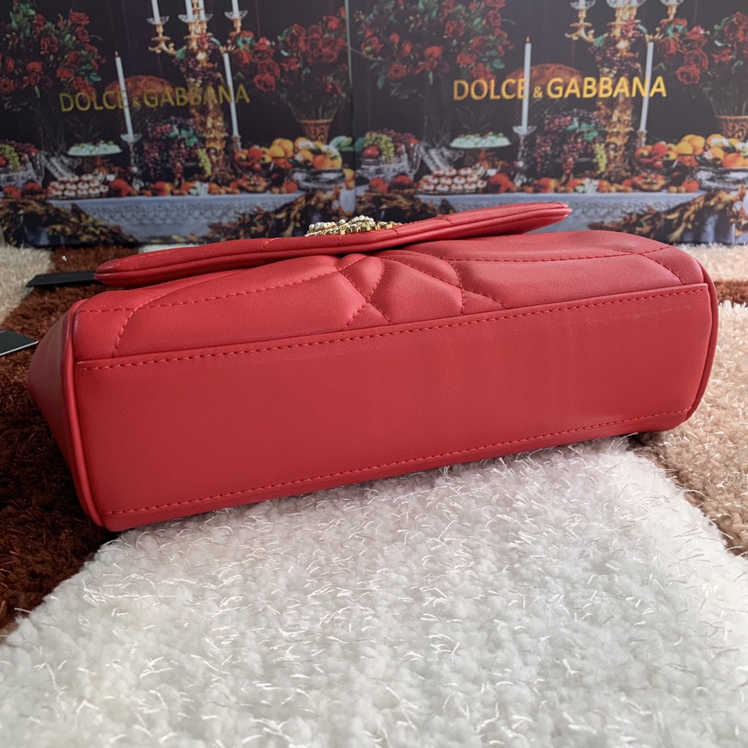 Dolce & Gabbana Medium Devotion Shoulder Bag In Quilted Nappa Red For Women 10.2in/26cm DG - Image 5
