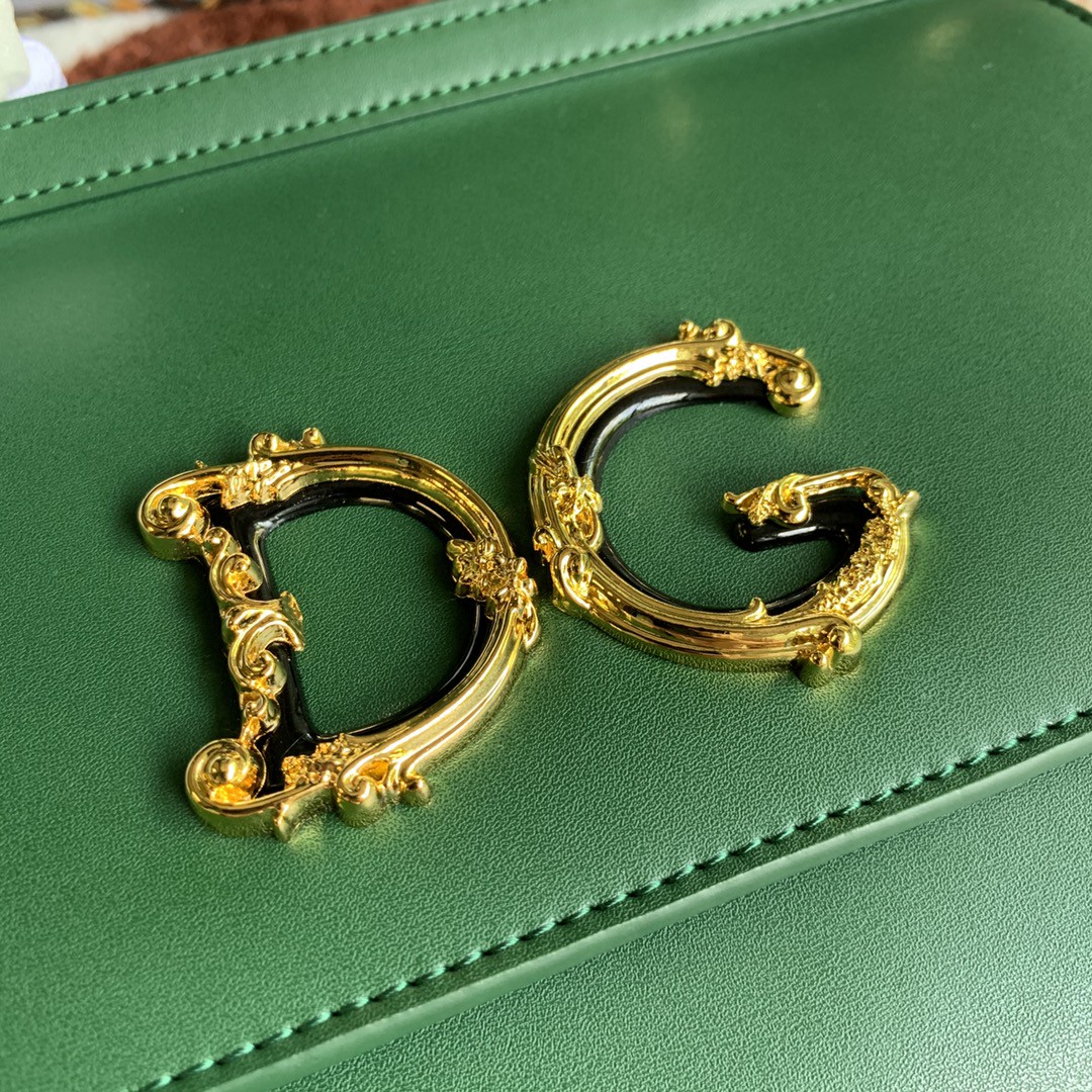 Dolce & Gabbana Medium DG Handbag In Dauphine Green For Women 10.2in/26cm DG - Image 6
