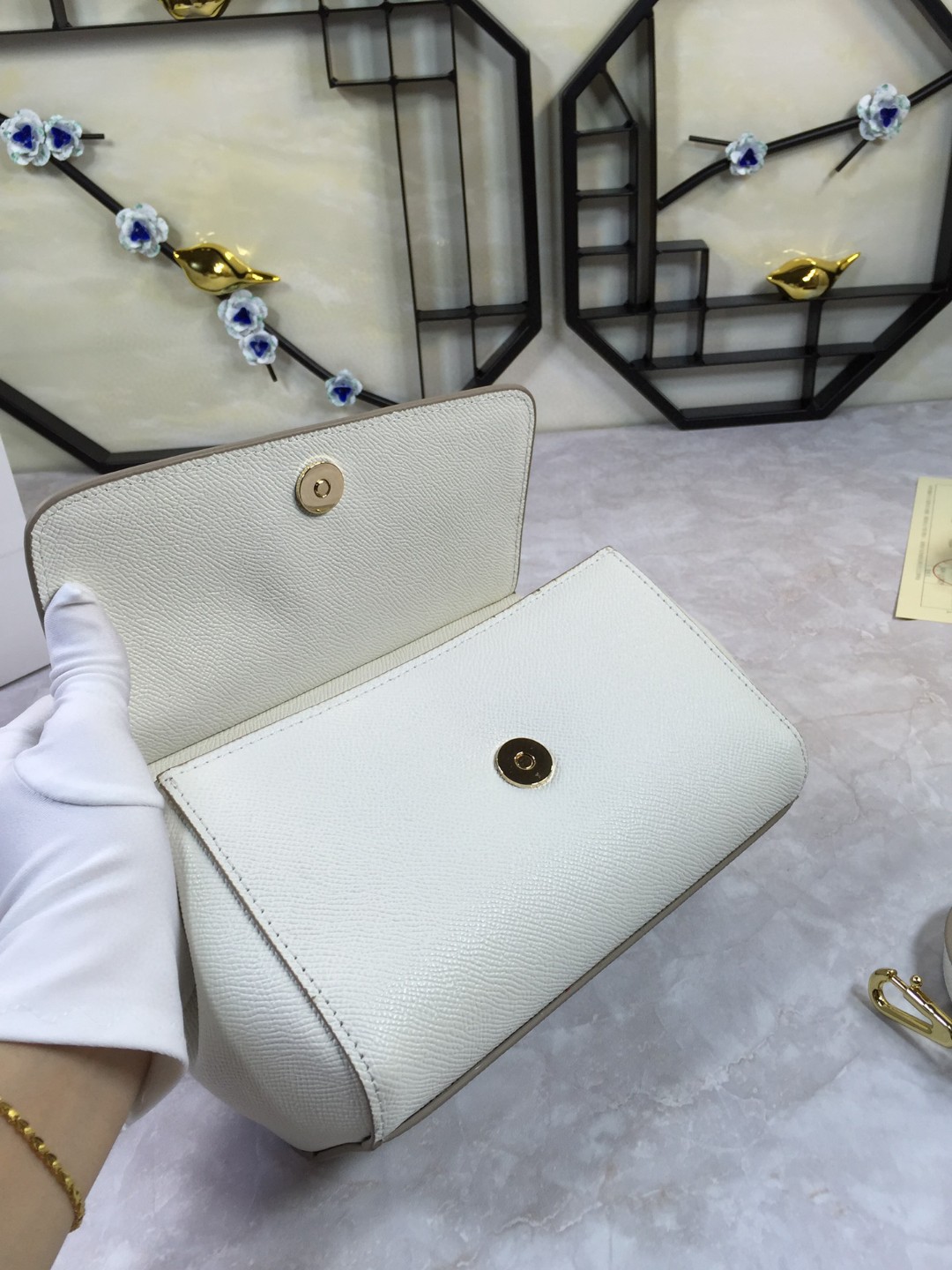 Dolce & Gabbana Medium Sicily Handbag In Dauphine White For Women 10.2in/26cm DG BB4347A100180001 - Image 3