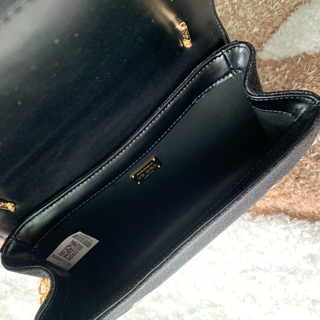 Dolce & Gabbana Nappa DG Girls Shoulder Bag Black For Women 8.3in/21cm DG BB6498AZ80180999 - Image 5