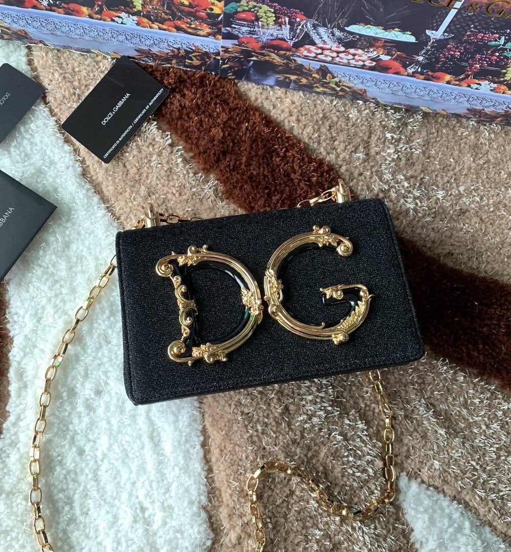 Dolce & Gabbana Nappa DG Girls Shoulder Bag Black For Women 8.3in/21cm DG BB6498AZ80180999