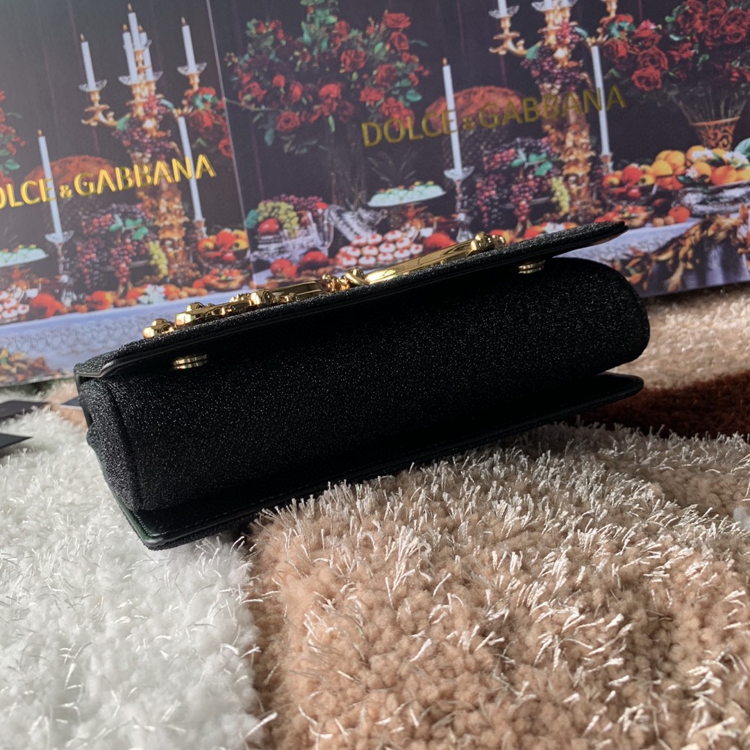 Dolce & Gabbana Nappa DG Girls Shoulder Bag Black For Women 8.3in/21cm DG BB6498AZ80180999 - Image 4