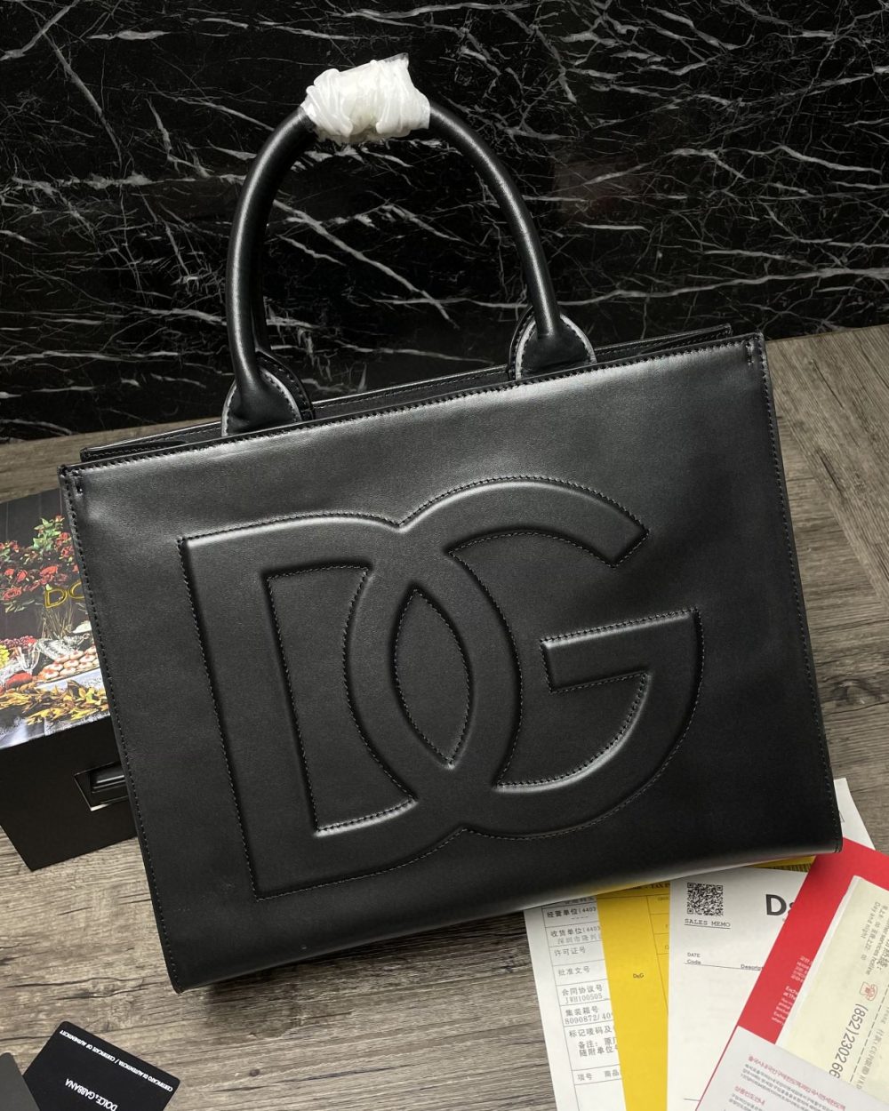 Dolce & Gabbana Small DG Daily Shopper Black For Women 14.6in/37cm DG BB7023AQ26980999