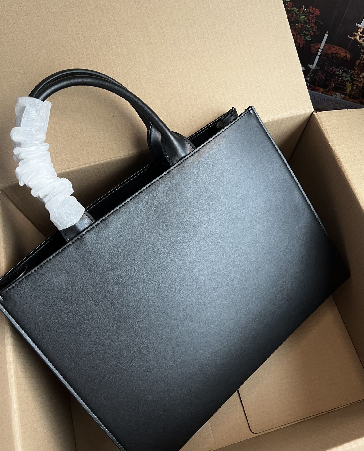 Dolce & Gabbana Small DG Daily Shopper With DG Logo Print Black For Women 14.6in/37cm DG BB7023AQ276HNSXI - Image 3