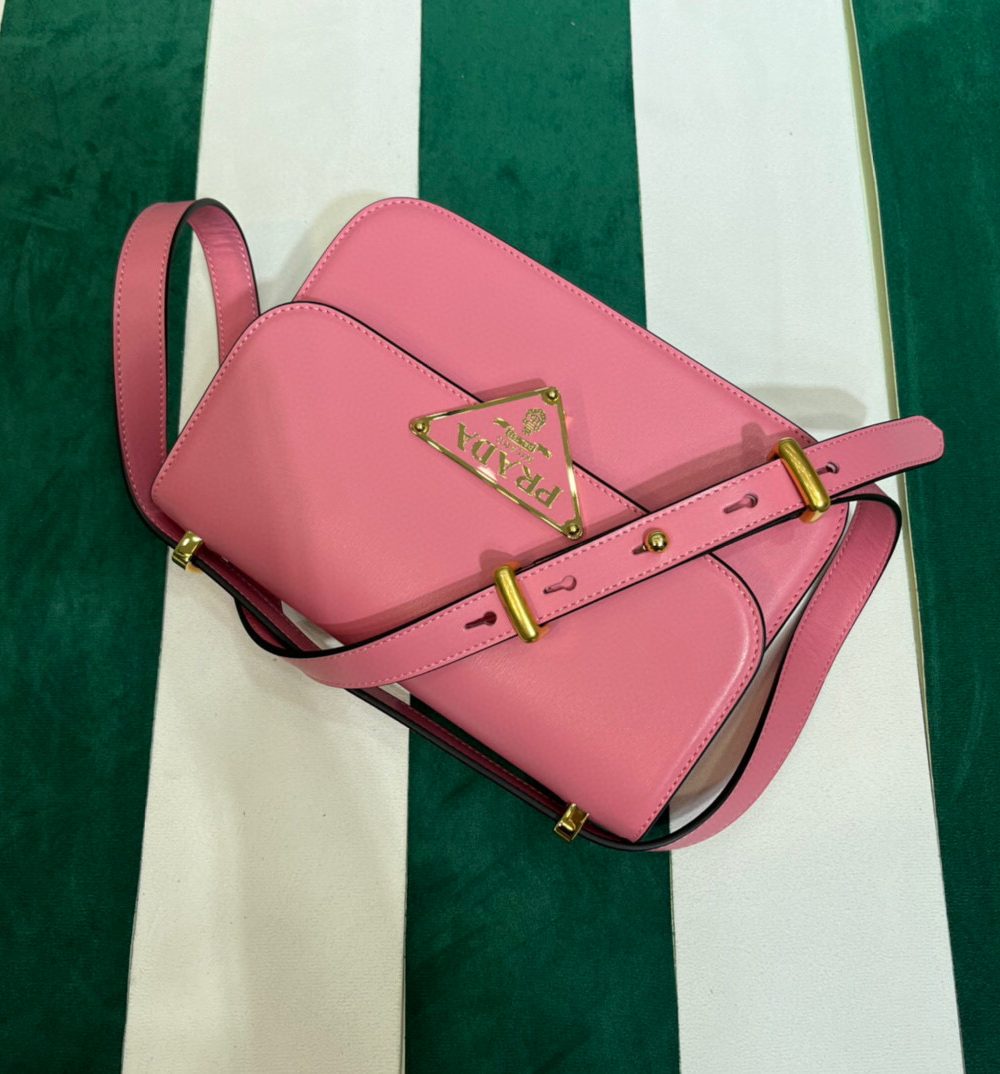 Emblème Shoulder Bag In Pink For Women 7.8in/20cm 1BD340_2A3A_F0ZCL_V_UTO