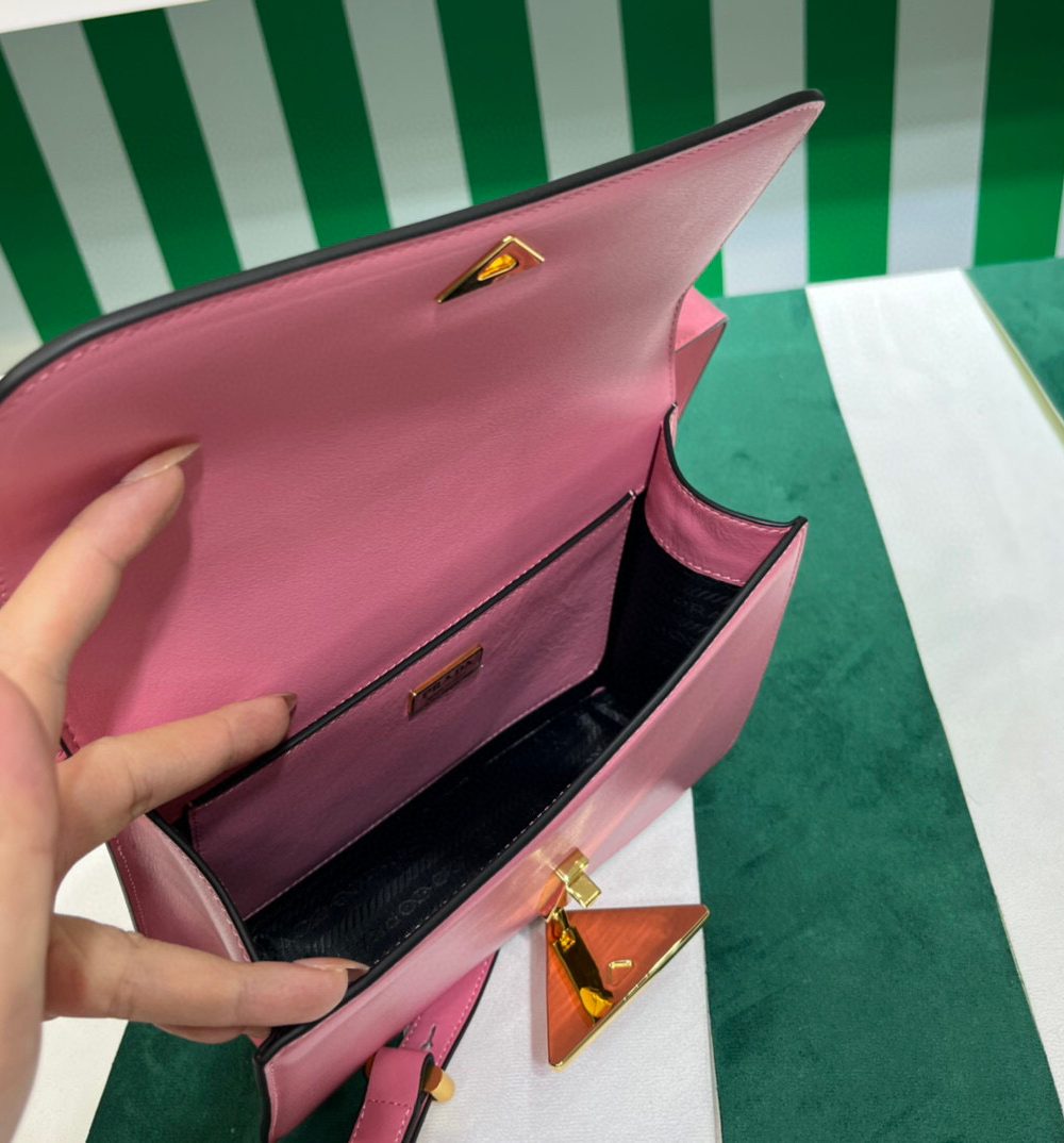 Emblème Shoulder Bag In Pink For Women 7.8in/20cm 1BD340_2A3A_F0ZCL_V_UTO