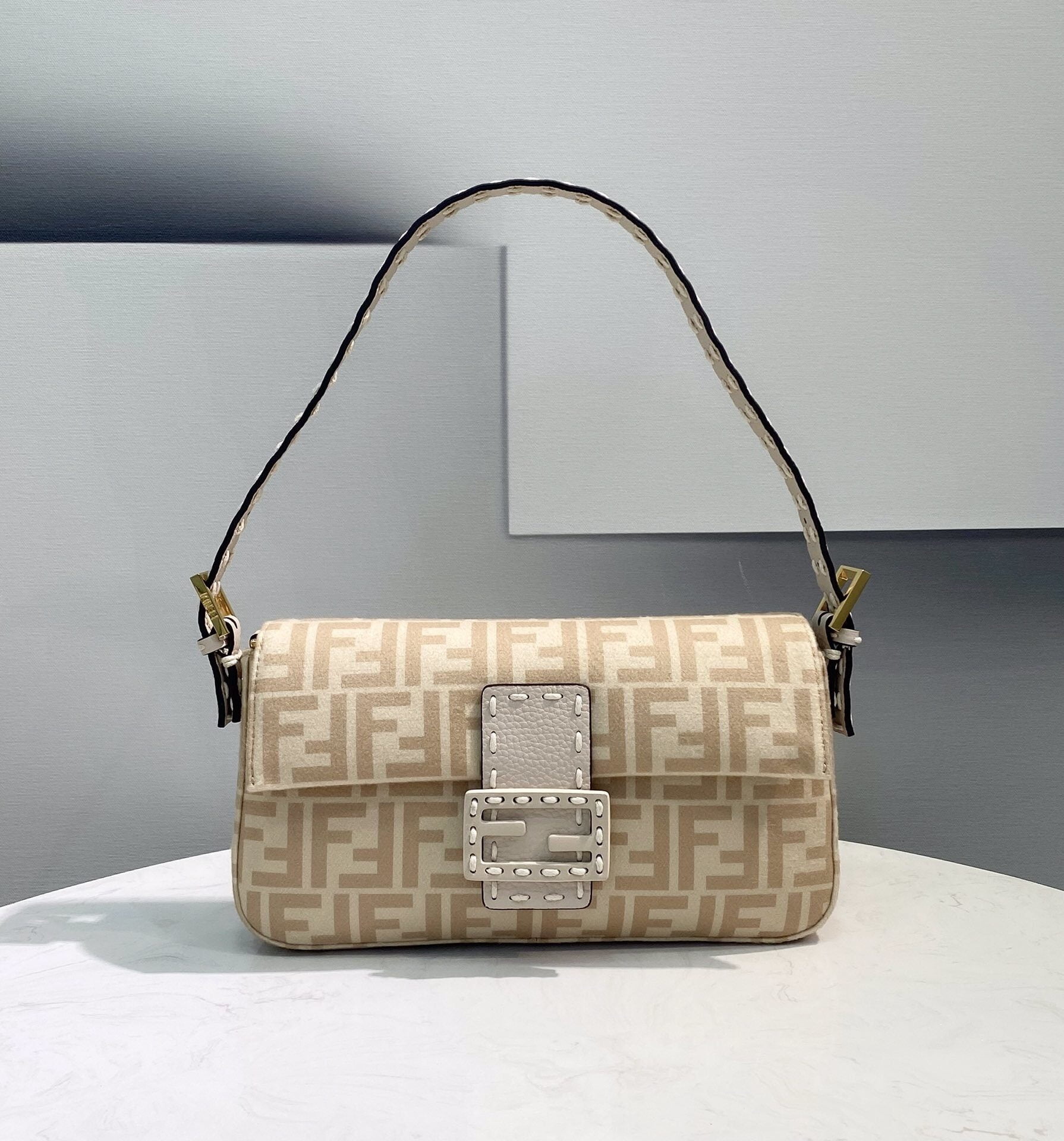 1:1 Replica Fendi Baguette 1997 Wool Bag Beige For Women, Women's Handbags, Shoulder Bags 10.6in/27cm FF 8BR792