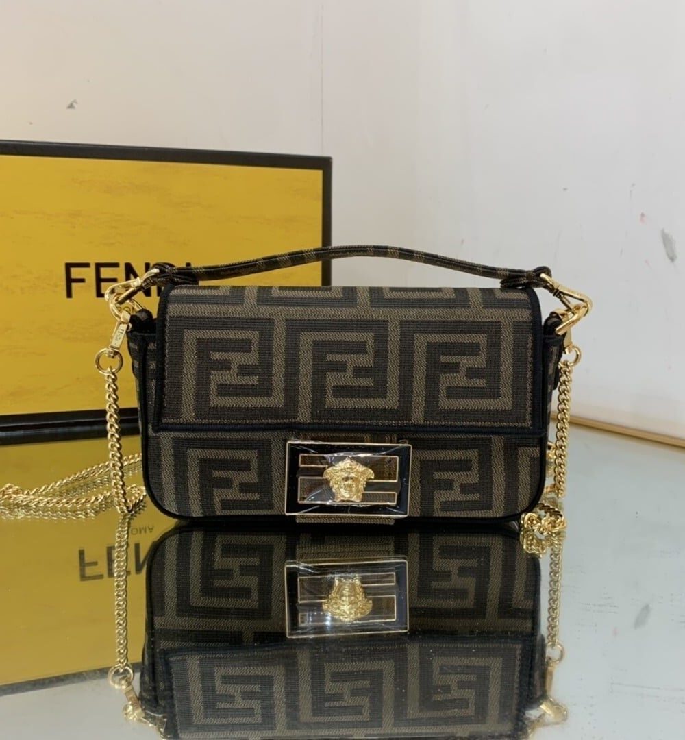 1:1 Replica Fendi Baguette Brown fabric Brown Small Bag For Woman 18.5cm/7in