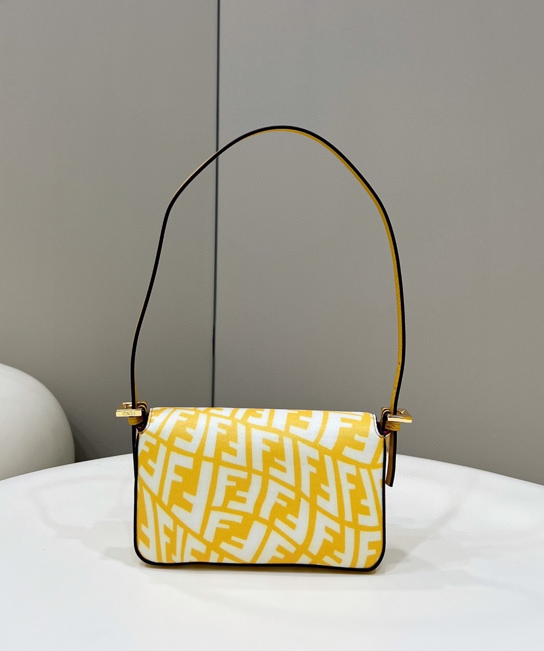 1:1 Replica Fendi Mini Baguatte 1997 Yellow Glazed Bag For Woman 19.5cm/7.5in - Image 4