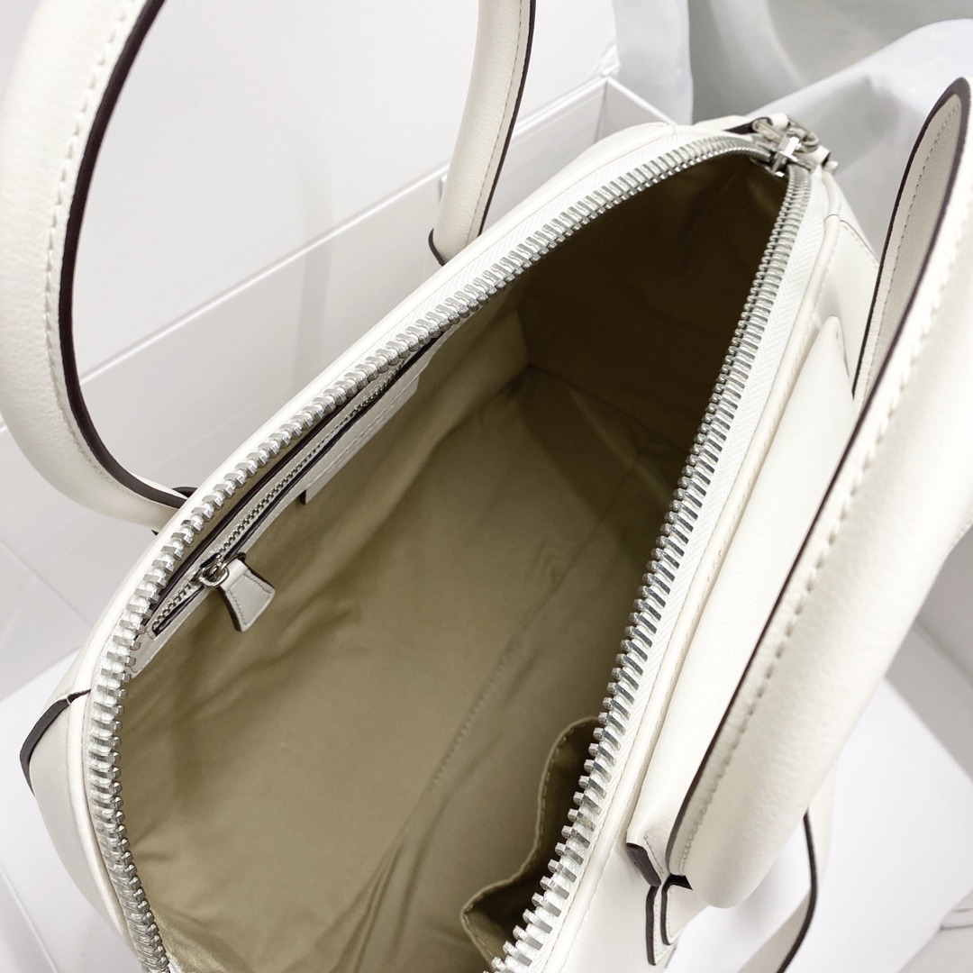 Givenchy Antigona Bag White For Women, Women's Handbags, Shoulder Bags 13in/33cm GVC - Image 9