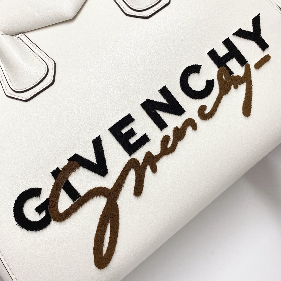 Givenchy Antigona Bag White For Women, Women's Handbags, Shoulder Bags 13in/33cm GVC - Image 8