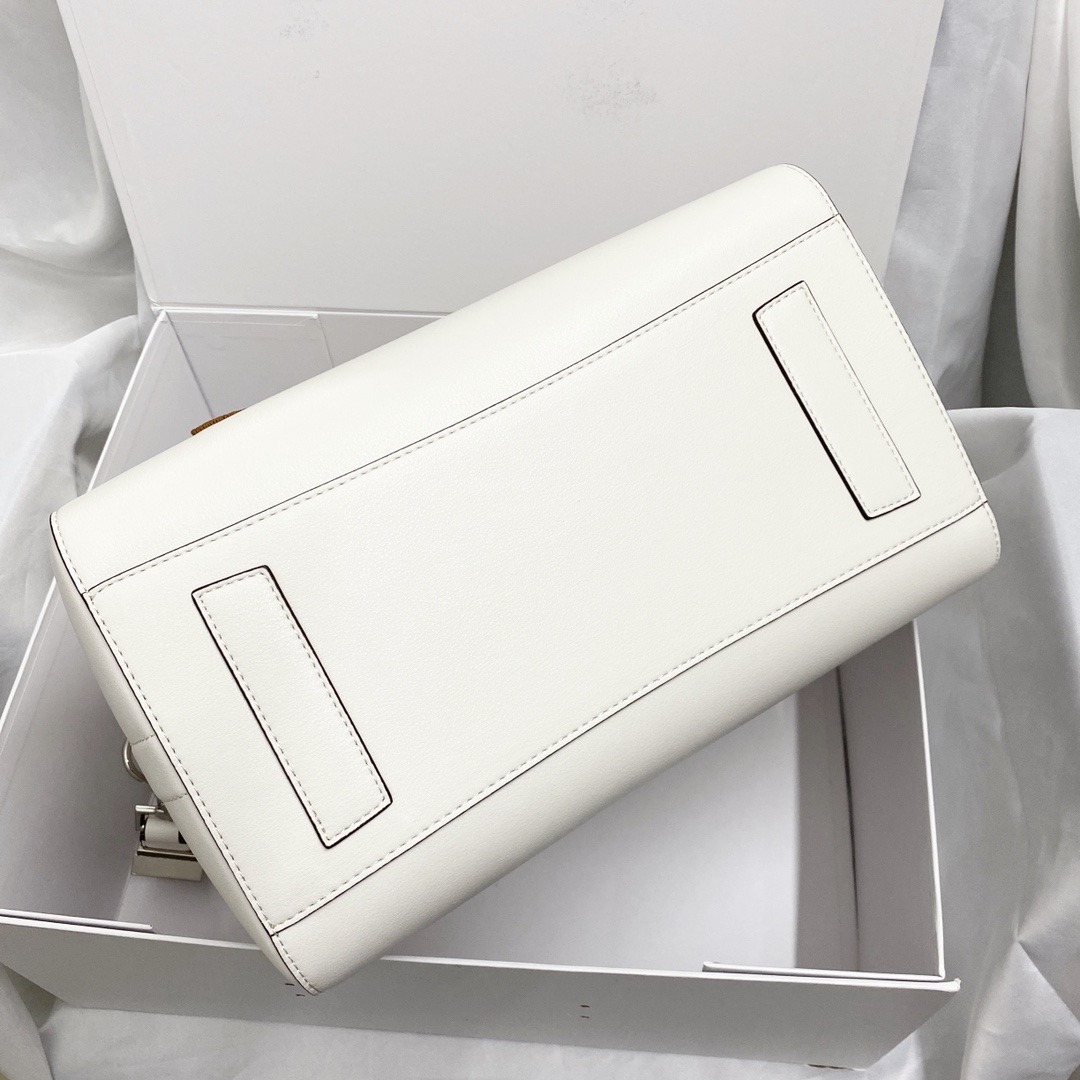 Givenchy Antigona Bag White For Women, Women's Handbags, Shoulder Bags 13in/33cm GVC - Image 6