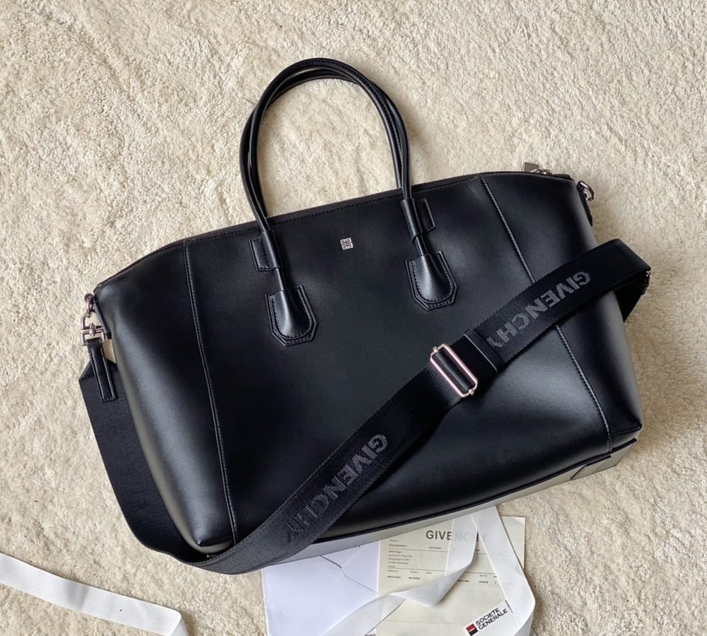 Givenchy Small Antigona Sport Bag Black For Women, Women's Handbags, Shoulder Bags 13in/33cm GVC