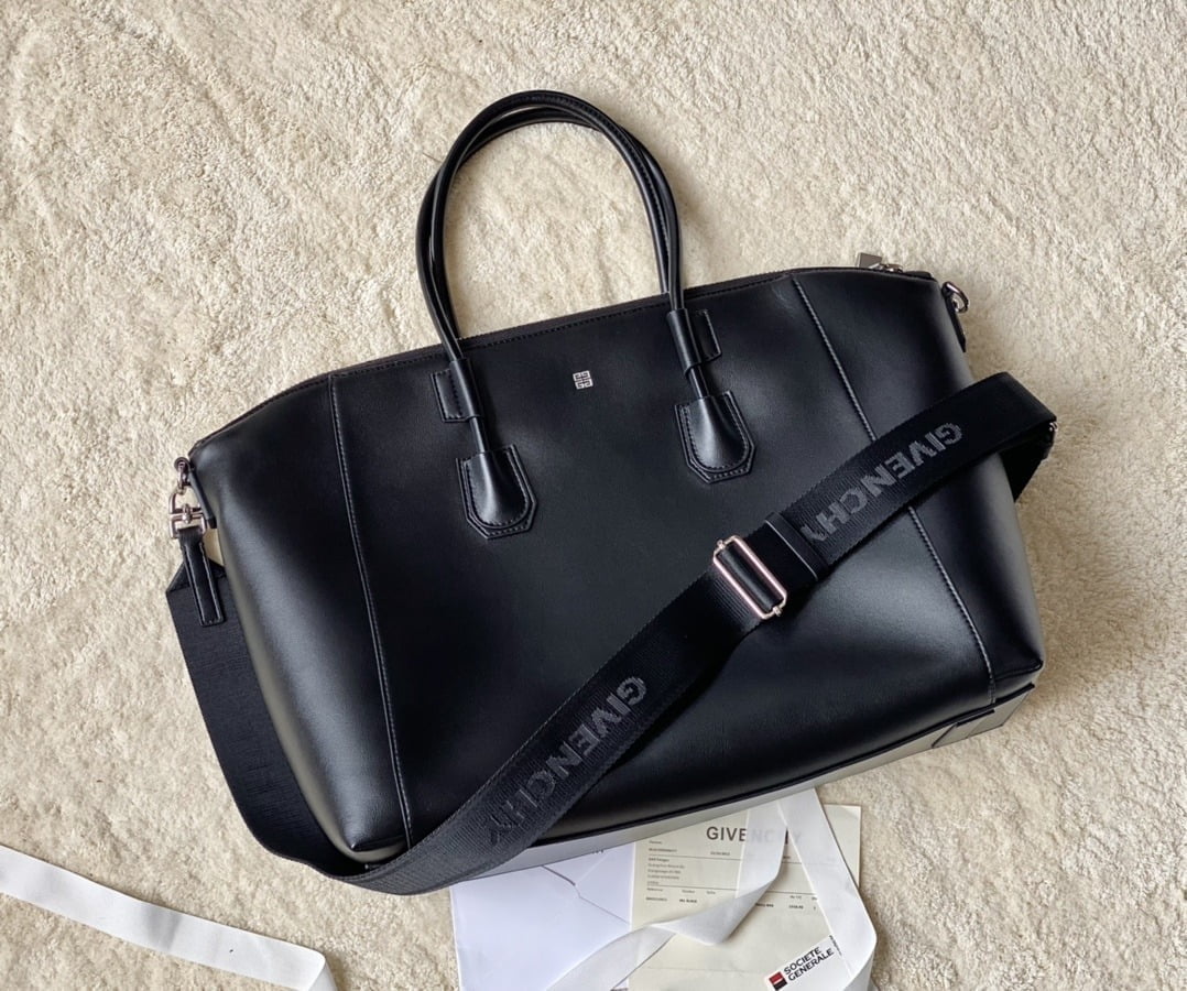 Givenchy Small Antigona Sport Bag Black For Women, Women's Handbags, Shoulder Bags 13in/33cm GVC