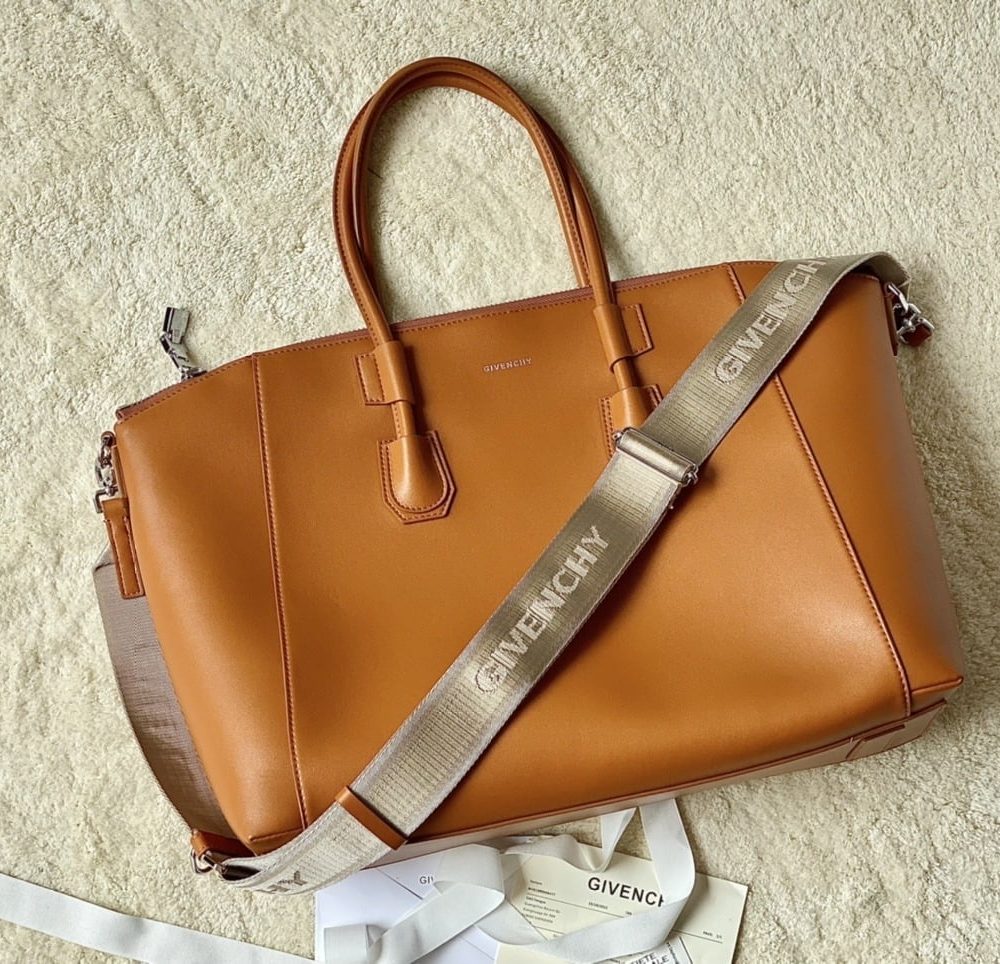 Givenchy Small Antigona Sport Bag Pumpkin For Women, Women's Handbags, Shoulder Bags 13in/33cm GVC BB50MZB1A4-802