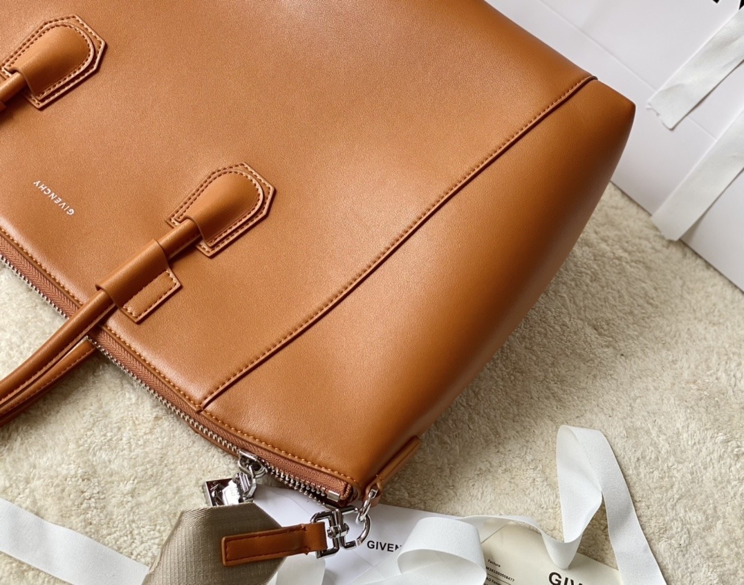 Givenchy Small Antigona Sport Bag Pumpkin For Women, Women's Handbags, Shoulder Bags 13in/33cm GVC BB50MZB1A4-802 - Image 9