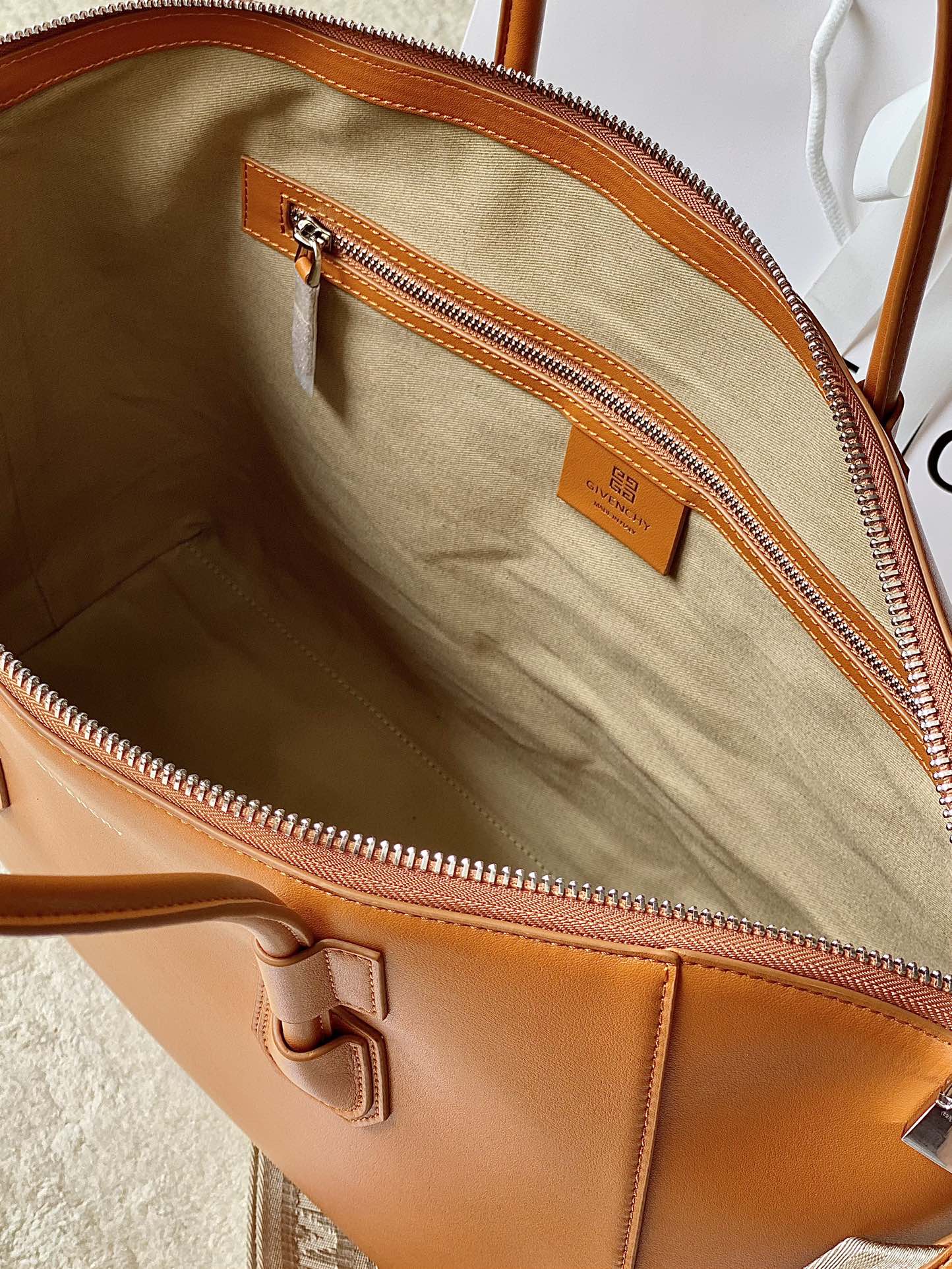 Givenchy Small Antigona Sport Bag Pumpkin For Women, Women's Handbags, Shoulder Bags 13in/33cm GVC BB50MZB1A4-802 - Image 8