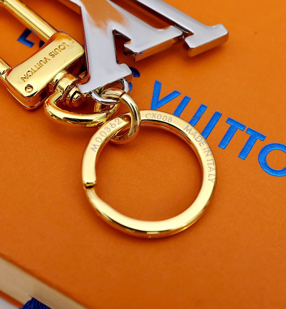 GJ01 – Key holder and bag charm